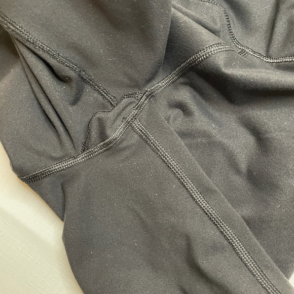 Victoria's Secret VSX Sport Knockout Crop Legging - Picture 6 of 8